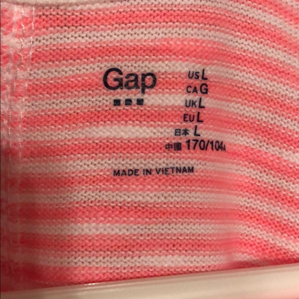 NWOT- Gap T-shirt dress - Picture 3 of 3